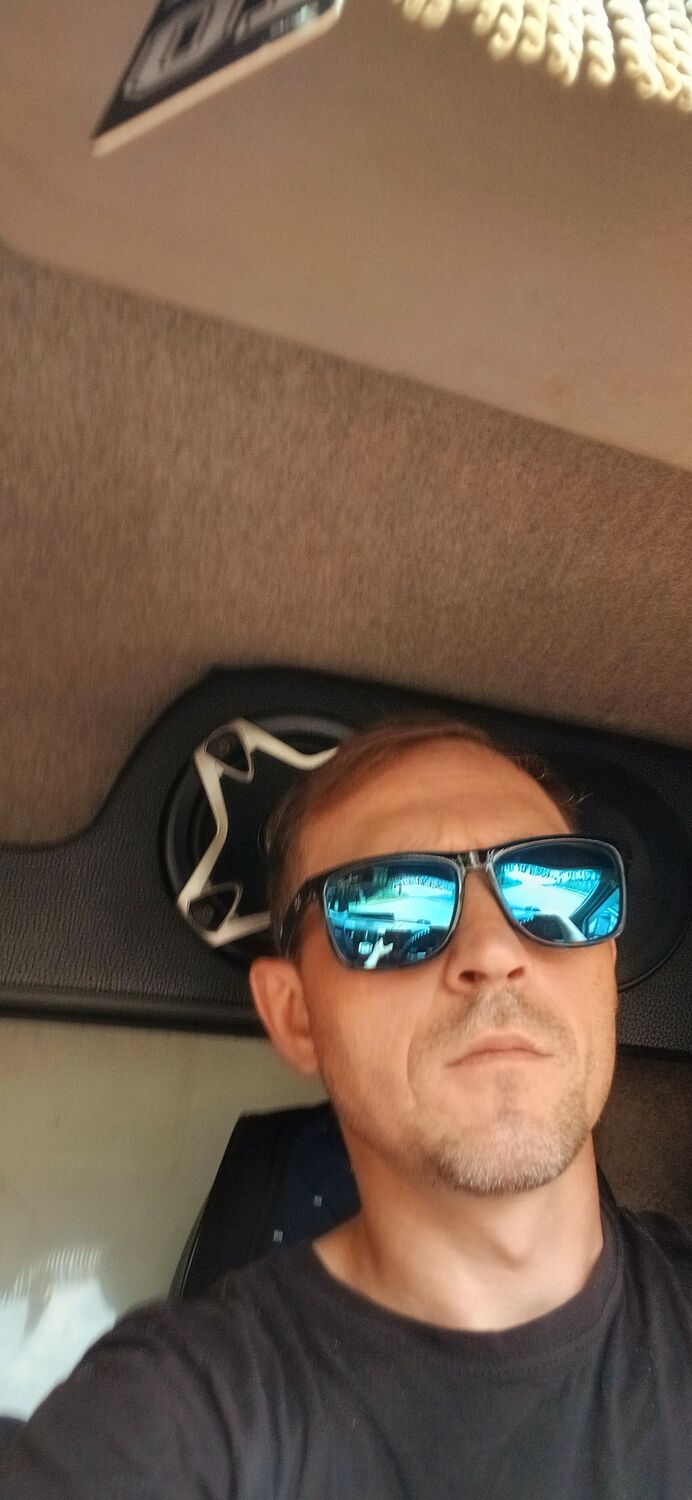  48715336  , 42 ,    
