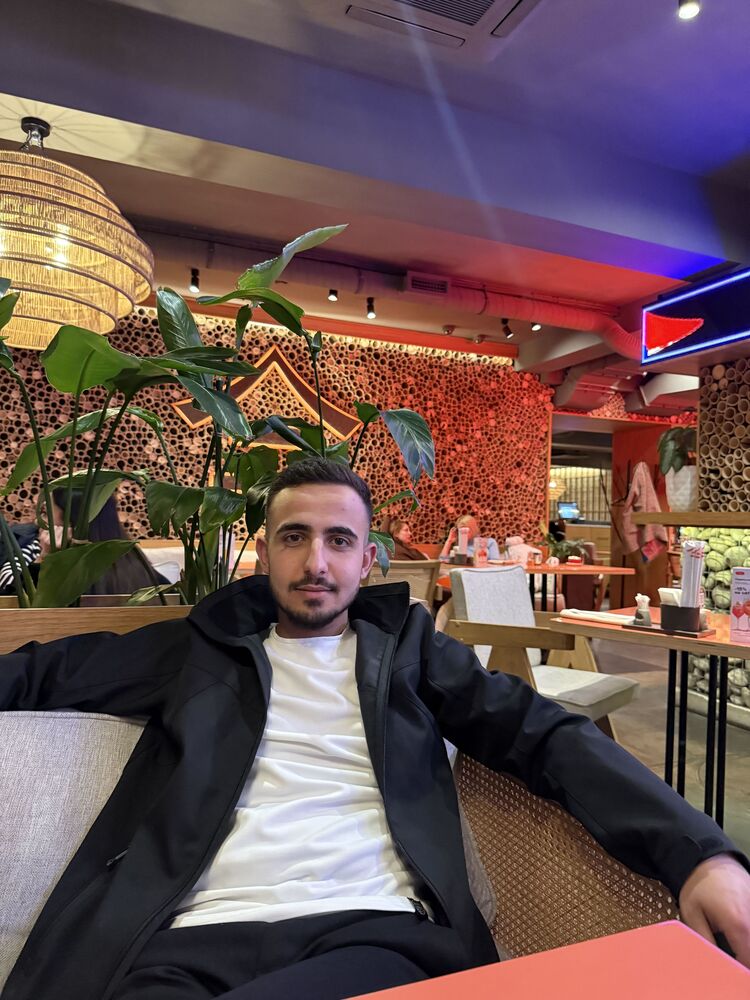  52953276  Deniz, 25 ,    Deleted