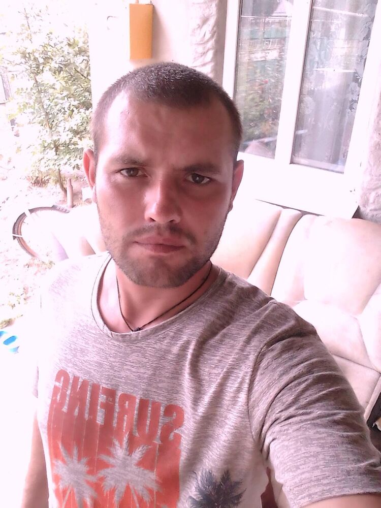  -,   Denis, 33 ,   ,   , c 