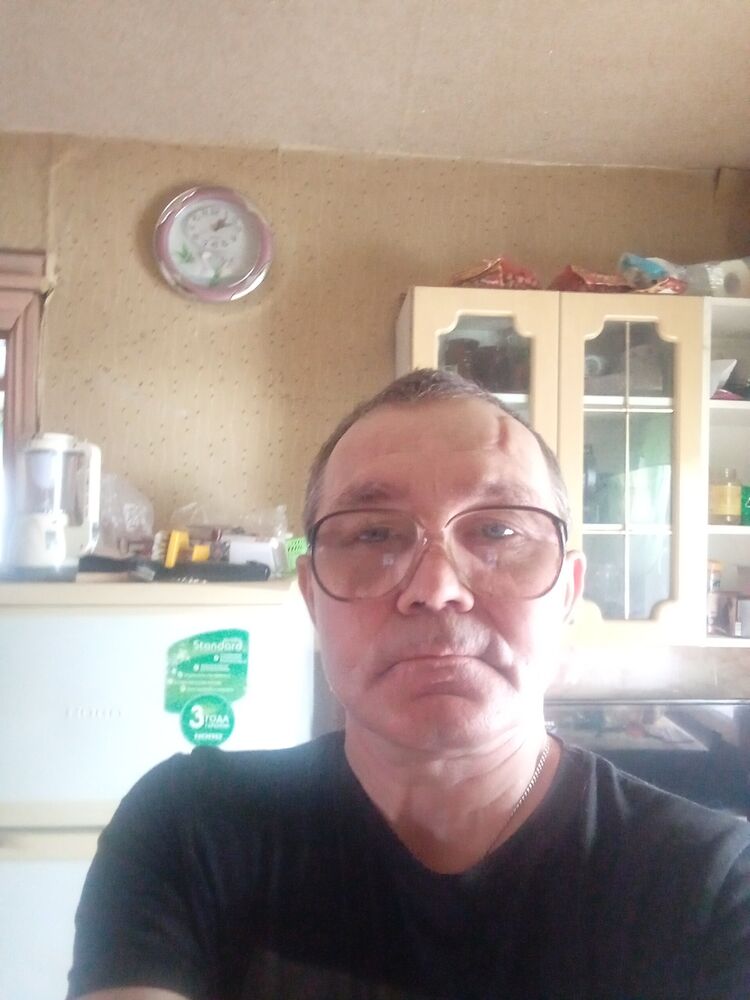  33678106  , 52 ,    