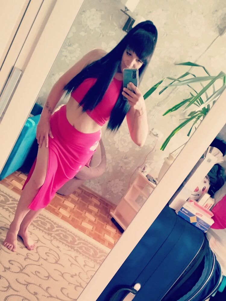  52611326  Lana, 40 ,    