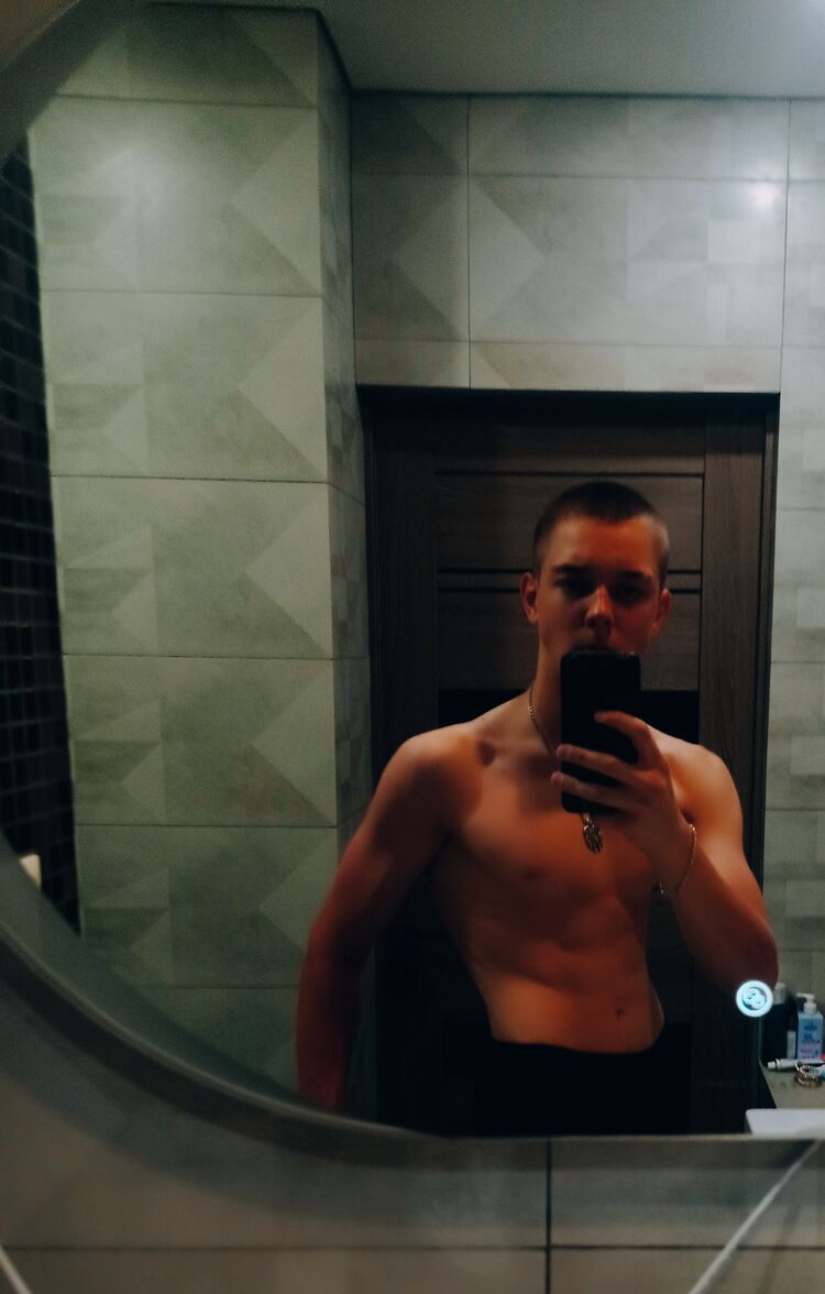  38815856  Anton, 19 ,    