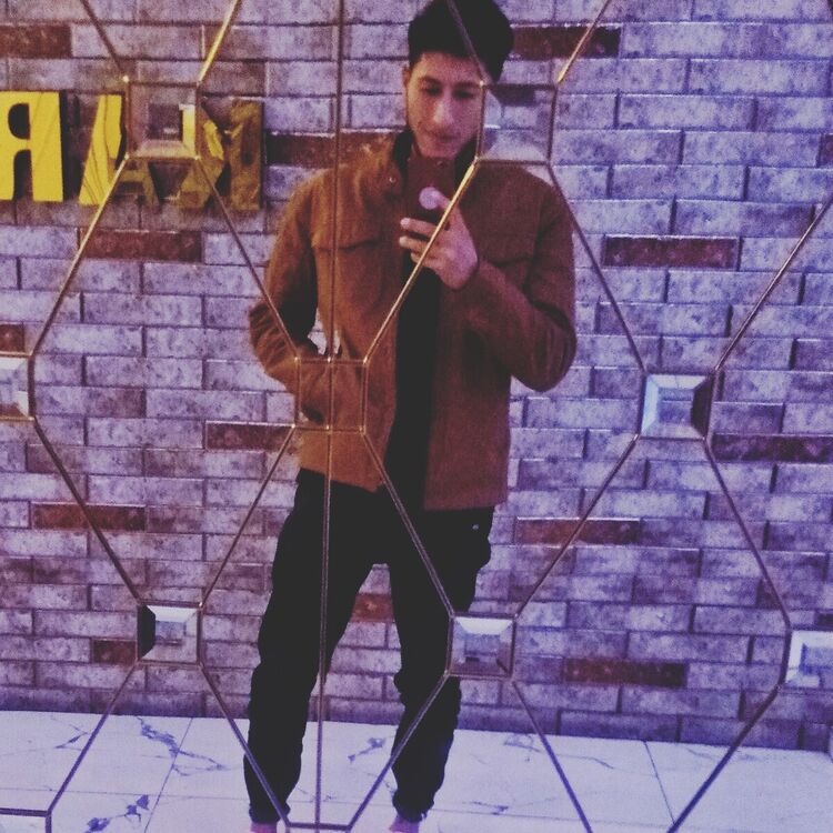  20675926  Shah, 30 ,    