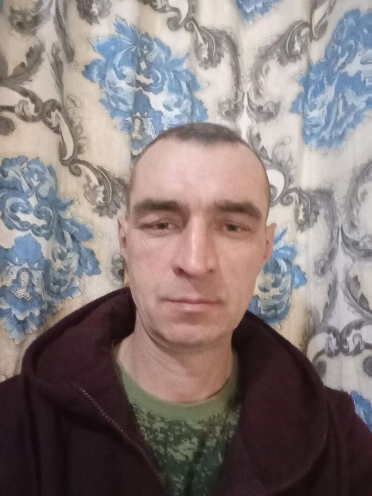  46684476  , 52 ,    