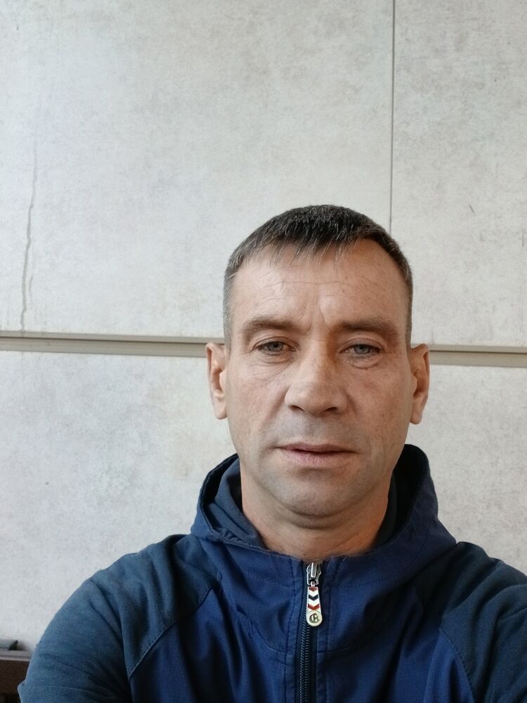  53766066  Anatoli, 45 ,    