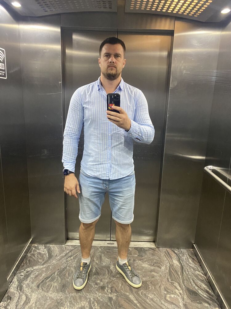  ,   Alex, 37 ,   ,   