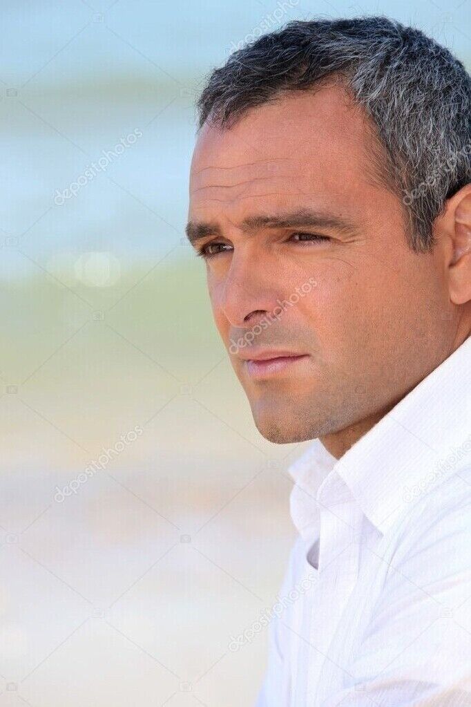  20879506  Aleksandar, 52 ,    