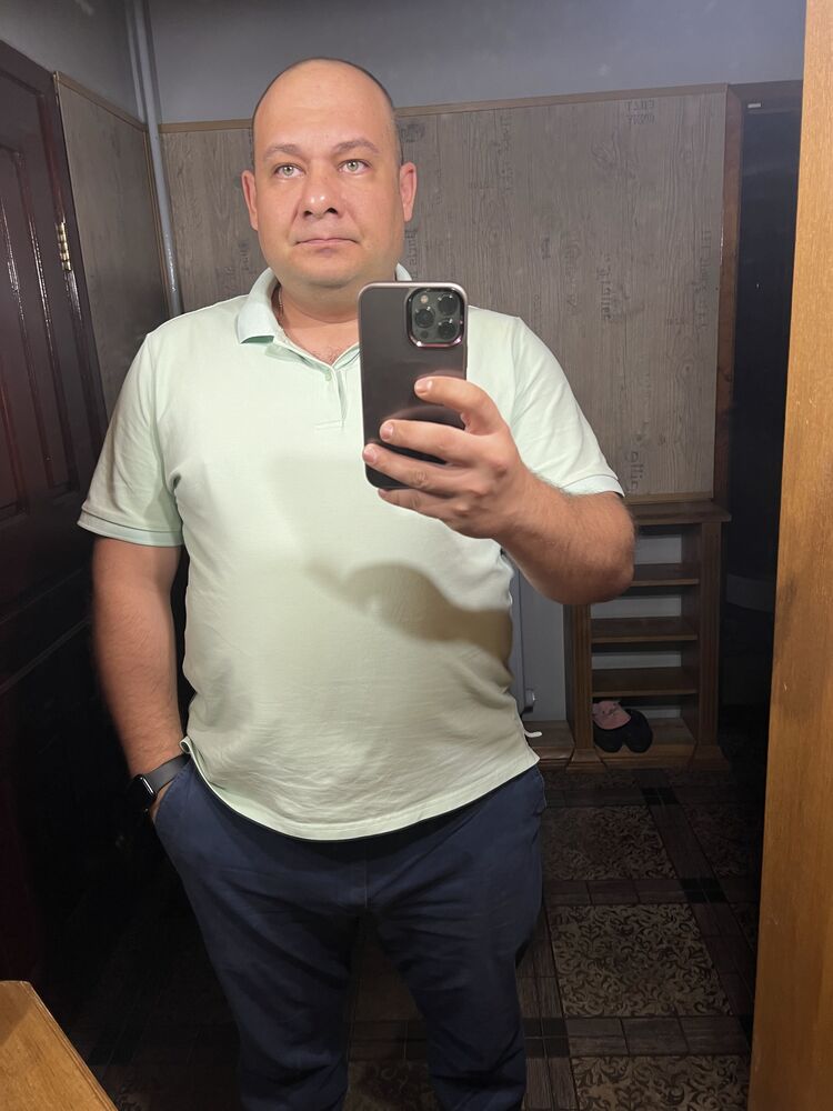  37877636  Ivan, 38 ,    