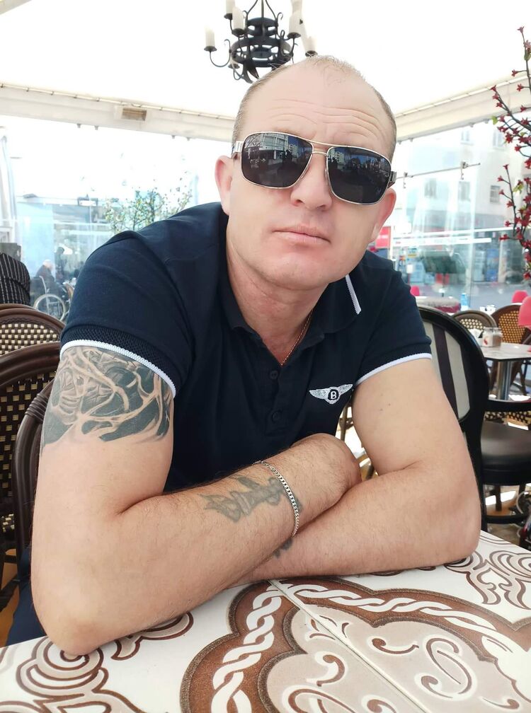  ,   Gheorghe, 54 ,     
