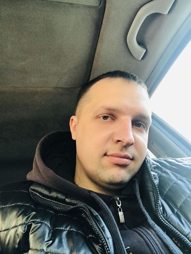  31571186  , 37 ,    