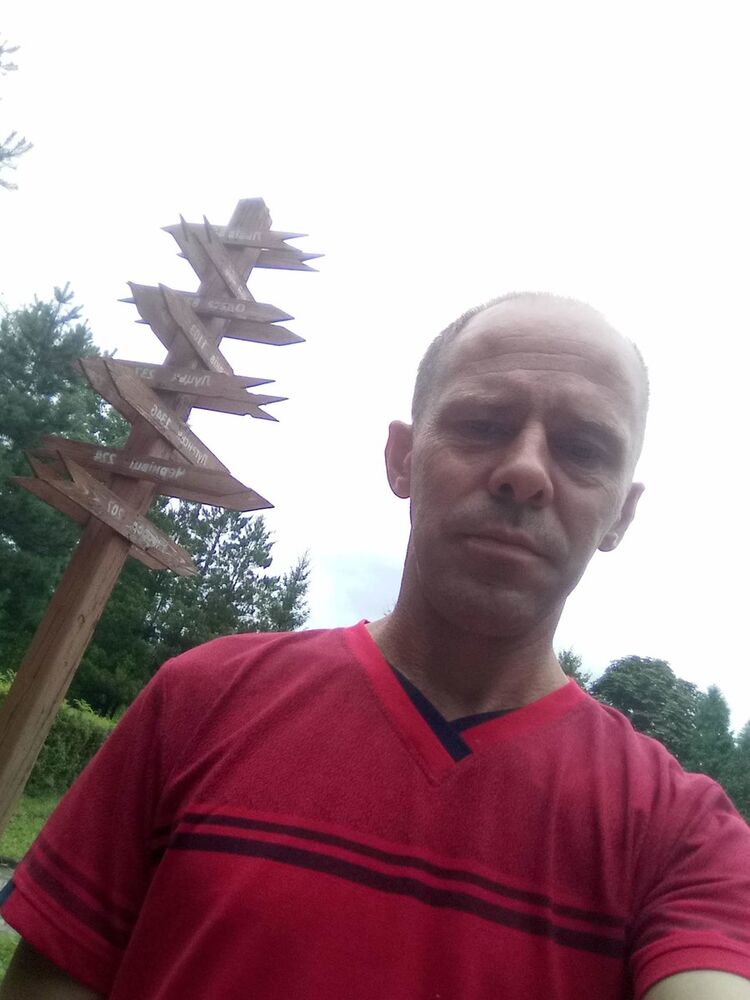  18742716  Oleg, 50 ,    