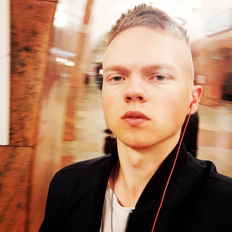  23083596  , 27 ,    