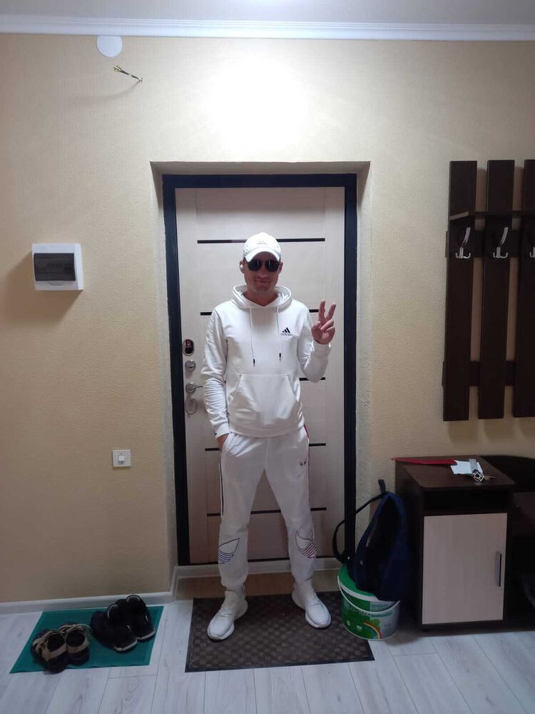  ,   Pavel, 32 ,   ,   , c 