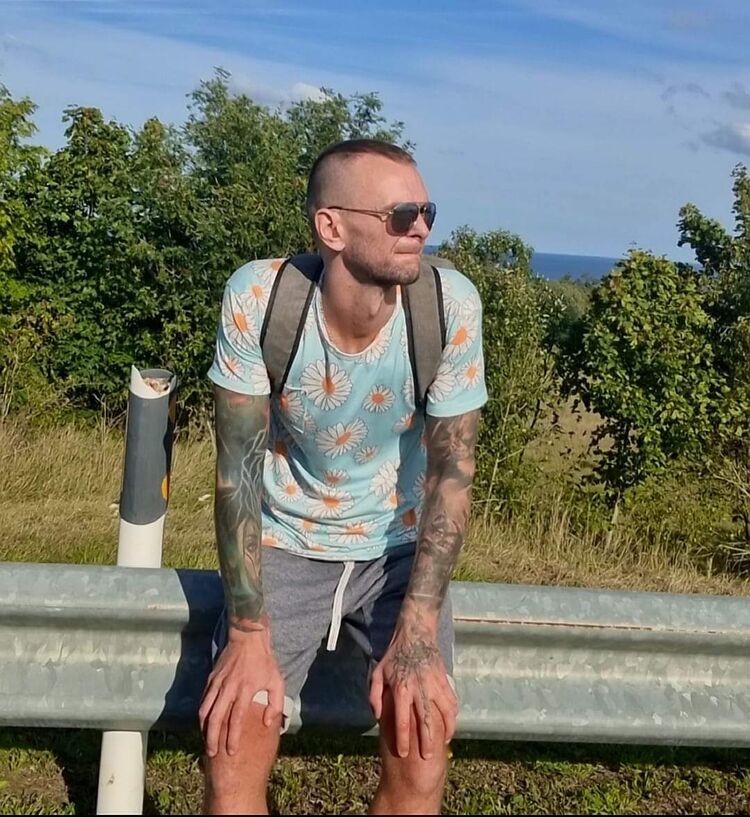  ,   Ilja, 39 ,   ,   