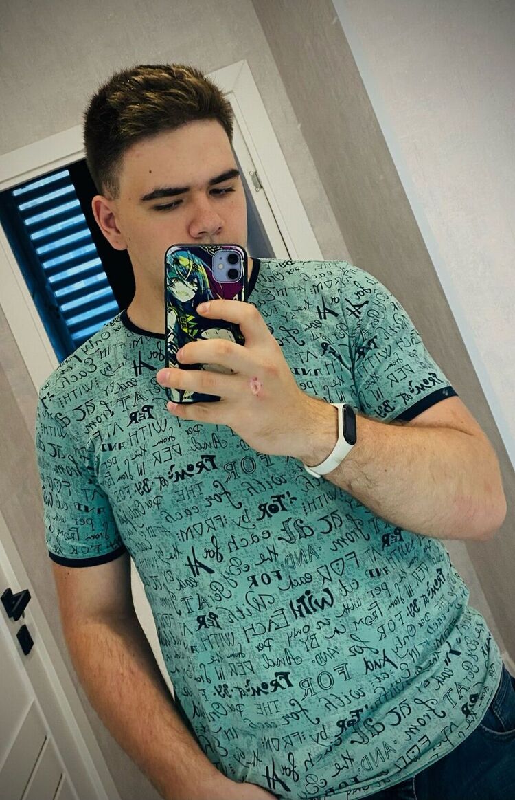  52788936  , 21 ,    