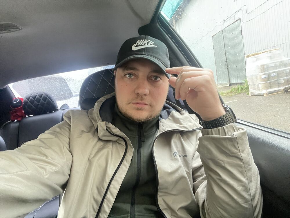  53423436  Denis, 32 ,    