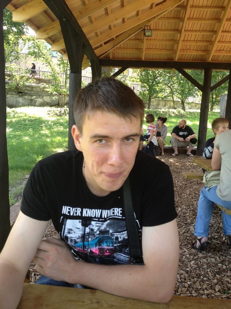  ,   Ruslan, 37 ,   ,   , c 