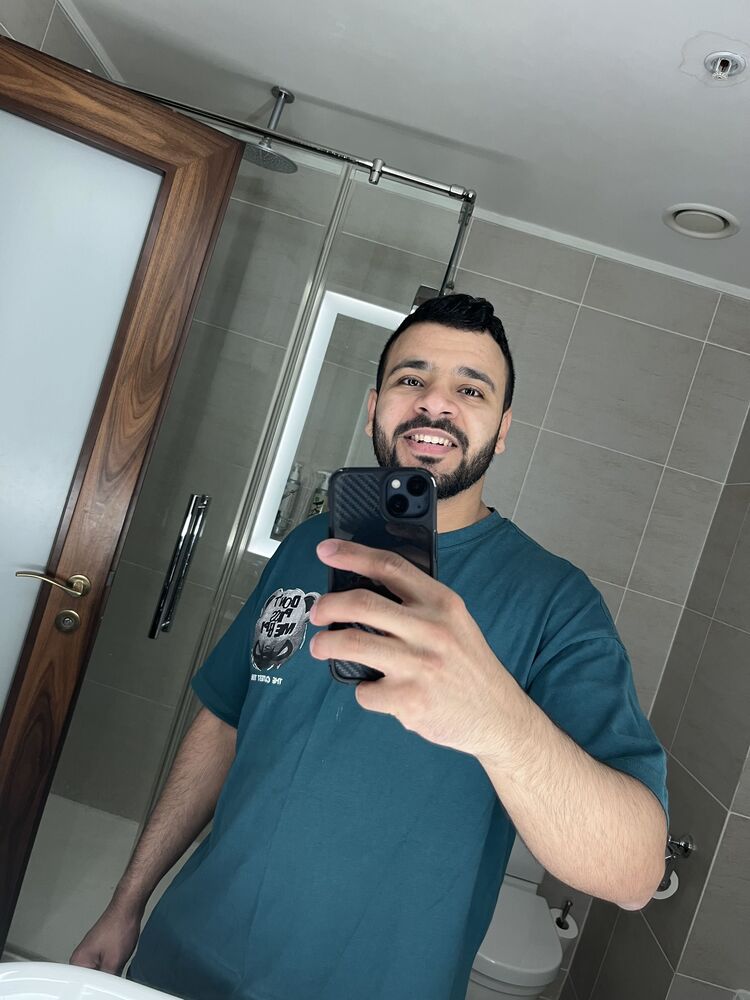  52756156  Mohamed, 25 ,    