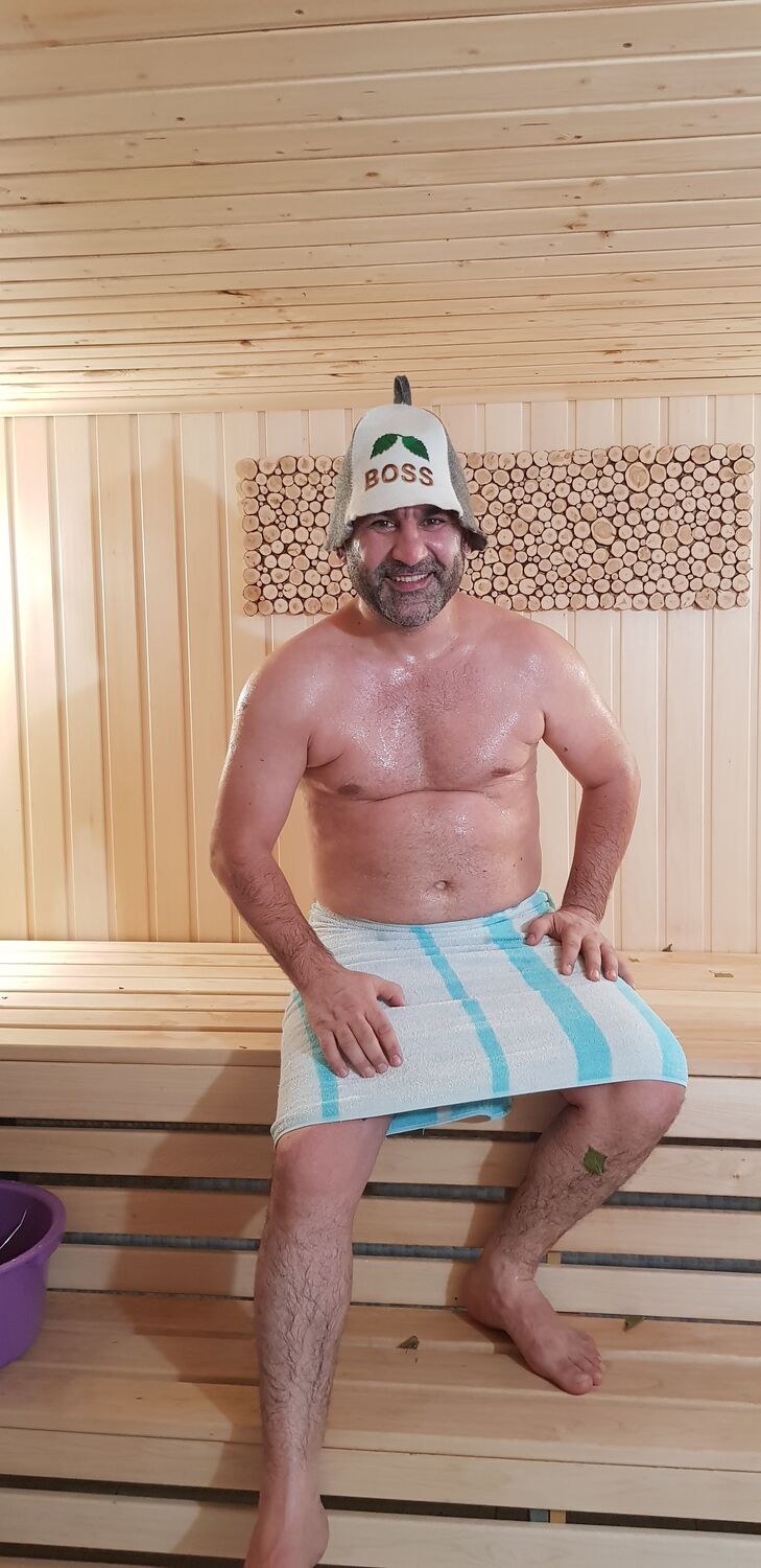  ,   Emil, 42 ,   ,   