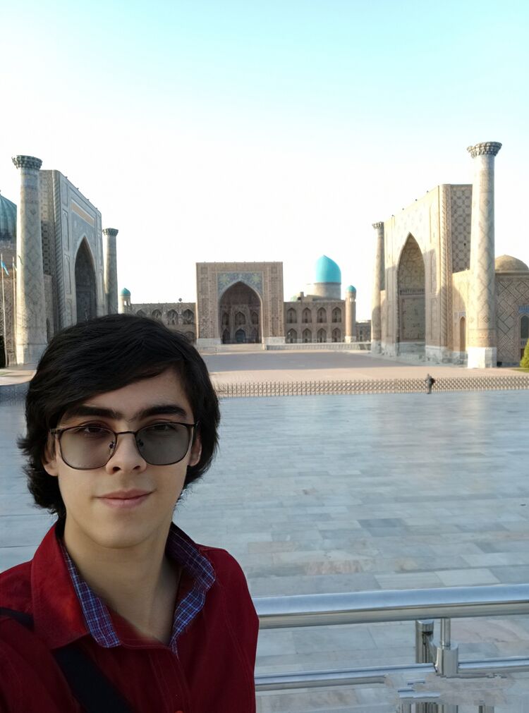  46859336  Azamat, 22 ,    