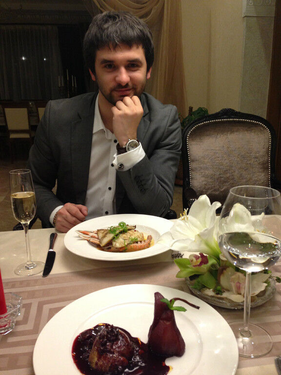  ,   Maxim, 38 ,   ,   , c 