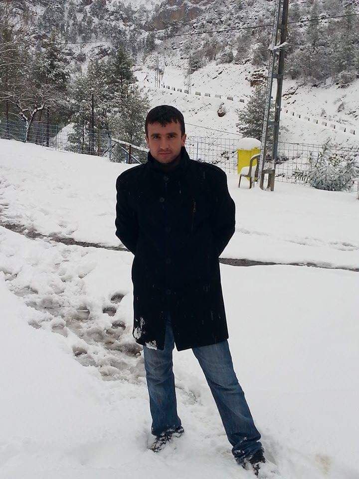  43706396  Deniz, 44 ,    