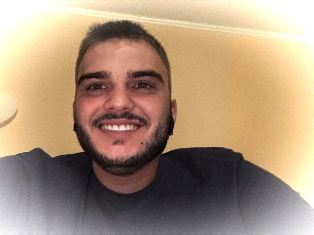  ,   Maxim, 35 ,   ,   , c 