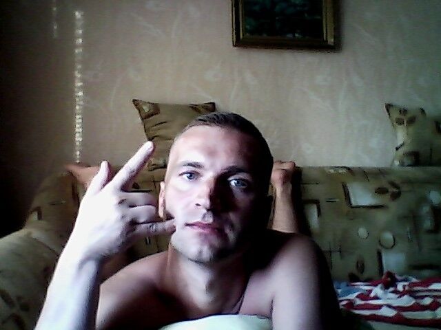  6873436  Ruslan24, 46 ,    