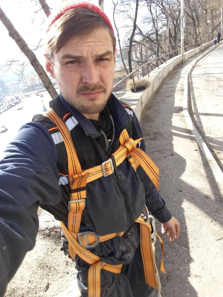  ,   Alexey, 35 ,   c 