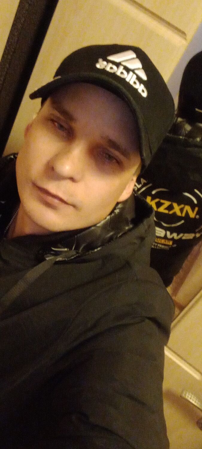  51170906  Vasilii, 37 ,    