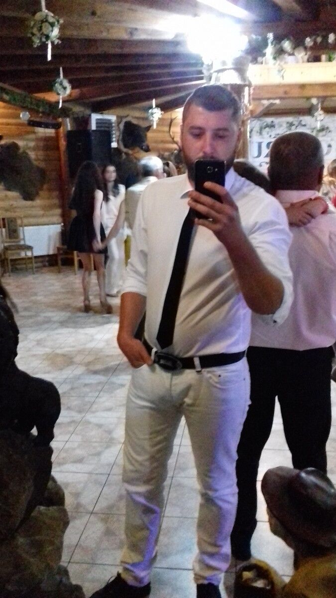  ,   Dan, 34 ,     , c , 