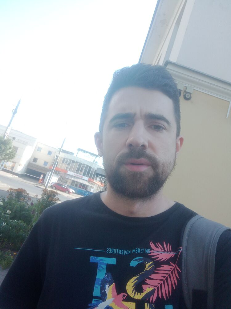  35042796  Alex, 35 ,    