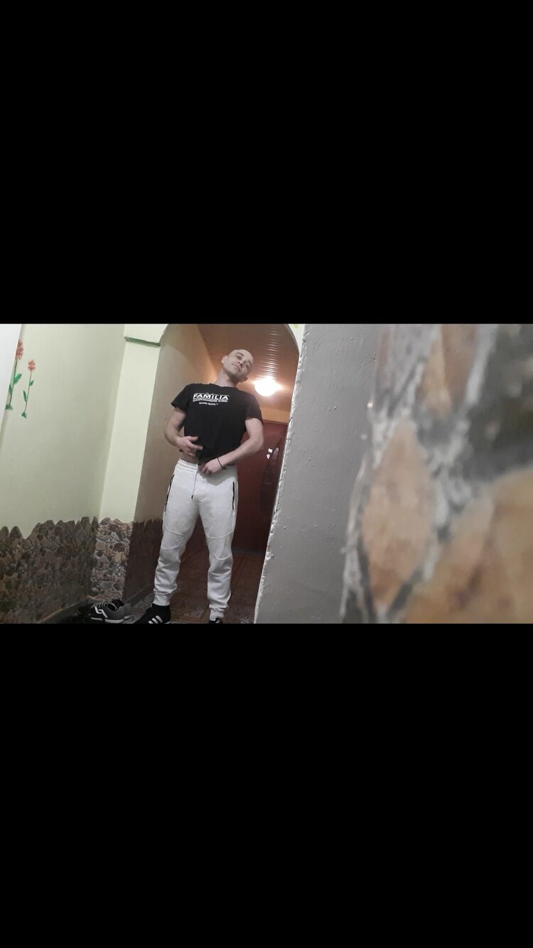  32738076  , 40 ,    