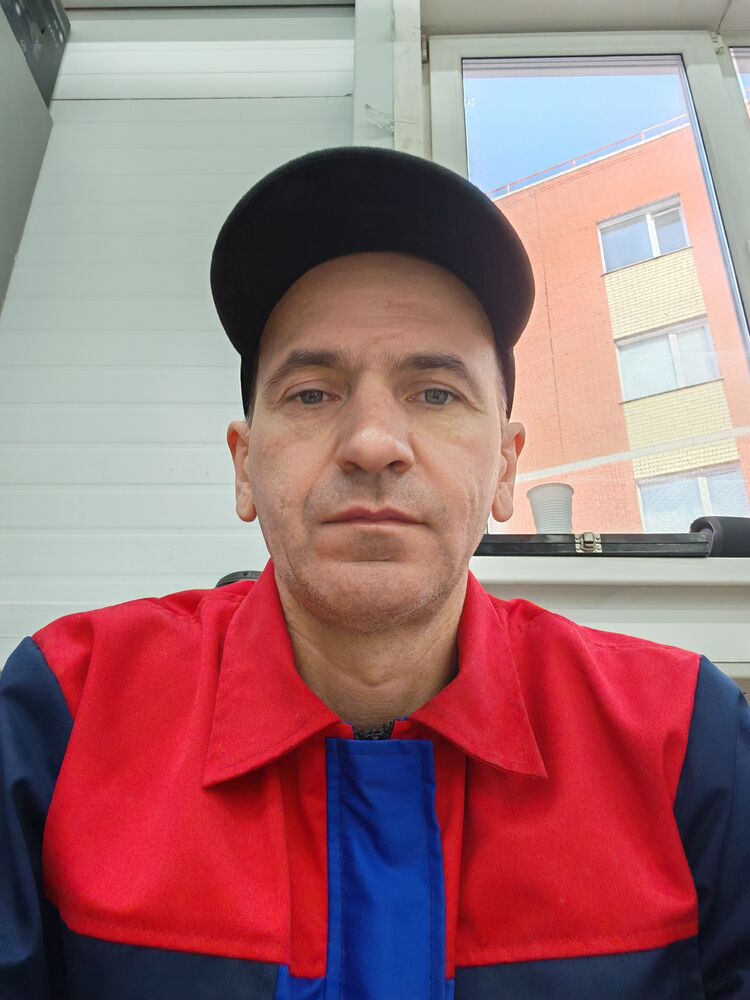  54002416  Alexey, 44 ,    