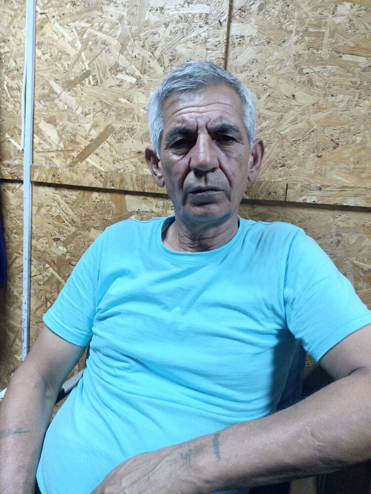  53378306  Alim, 57 ,    