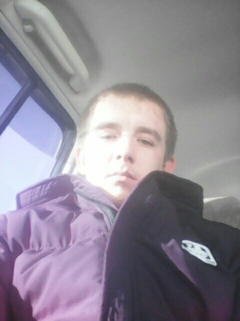  19434576  Sergei, 37 ,    