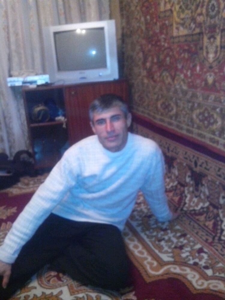  46176936  Roma, 48 ,    