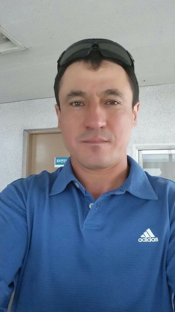  Praha,   Yuri, 45 ,   ,   