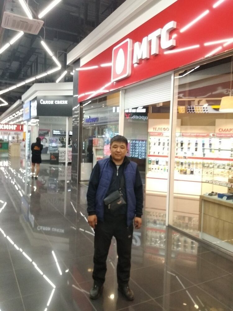  ,   Uri, 38 ,   ,   , c 