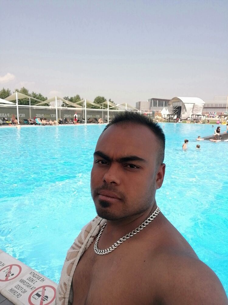  ,   Mubarok, 33 ,   ,   , c 