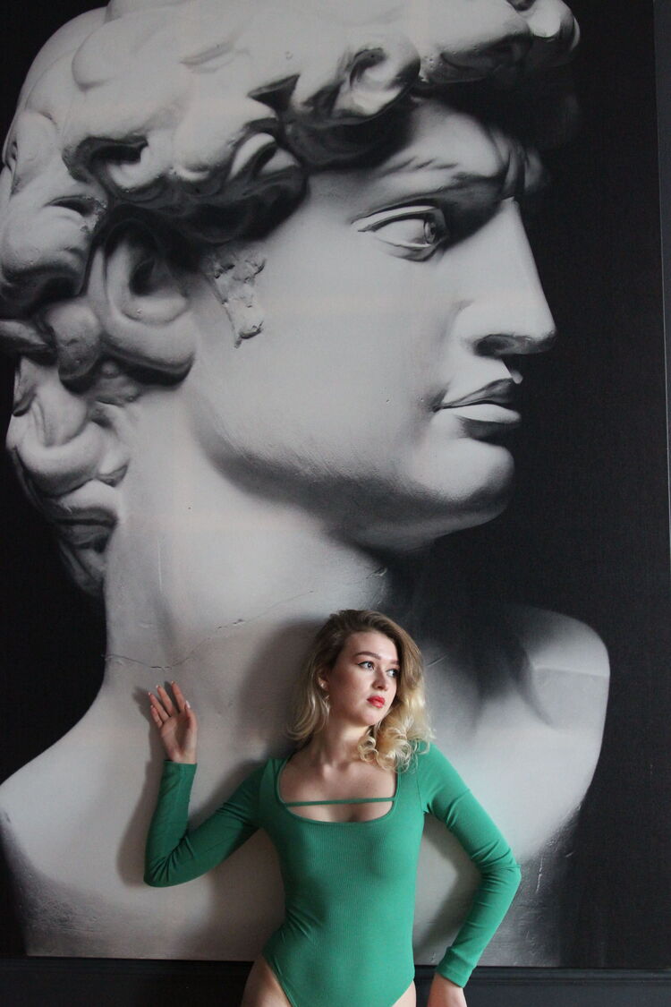  30244196  , 24 ,    -