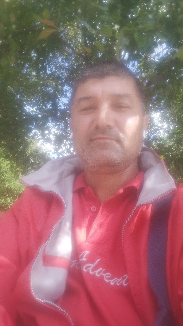  52770886  Bakhtiyor, 48 ,    