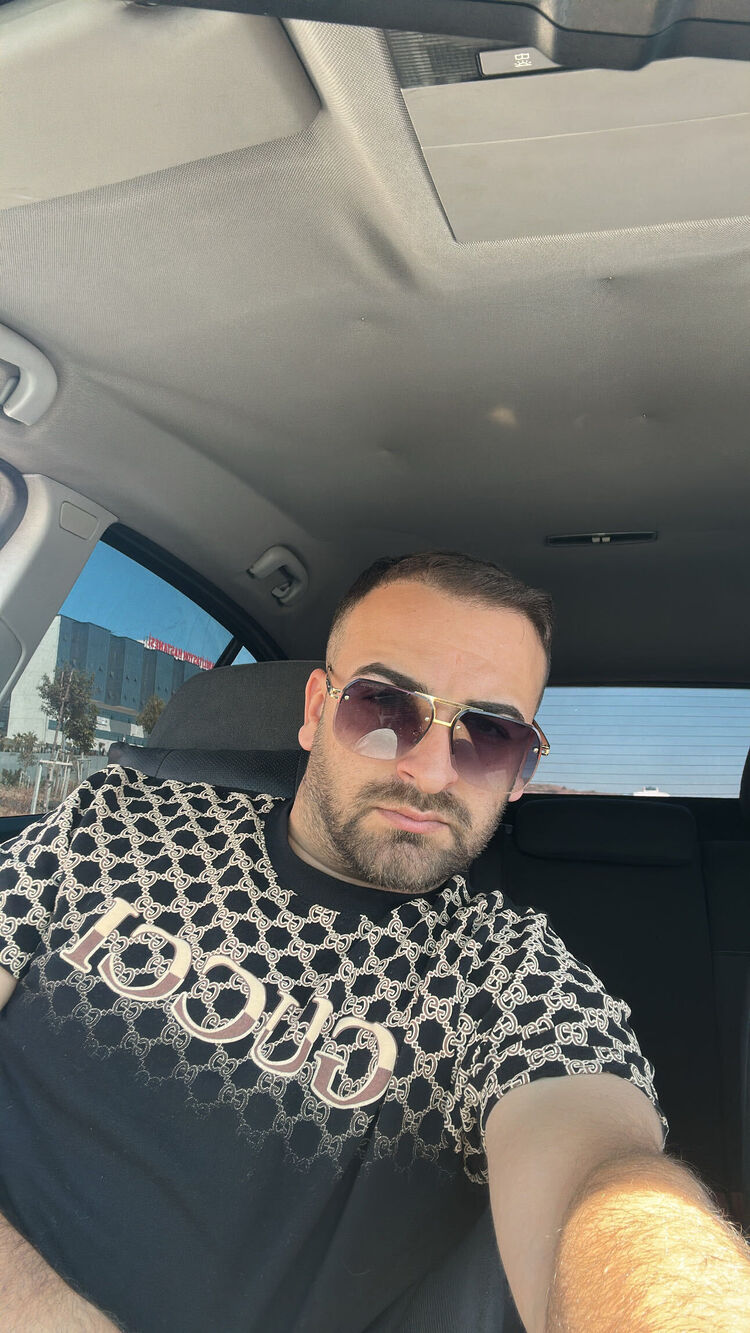  ,   Mehmet, 27 ,   ,   