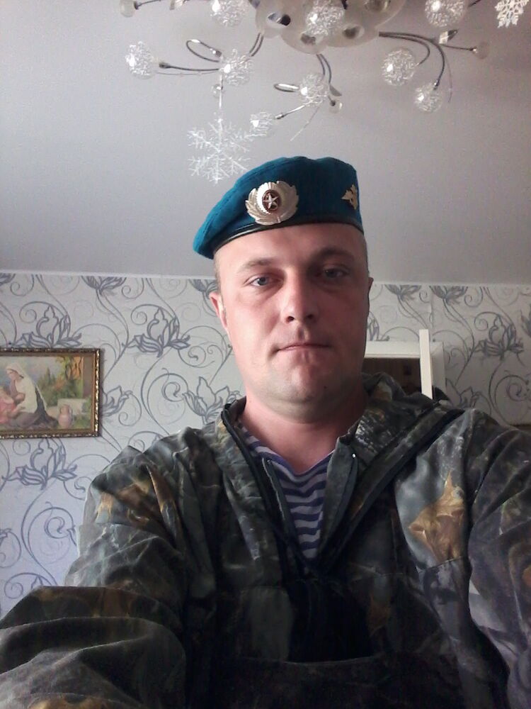  28005946  Vladimir, 35 ,    