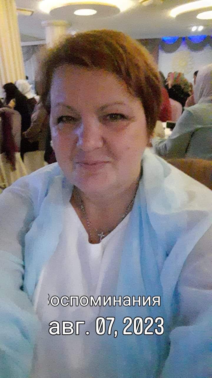  46316846  Lara, 54 ,    