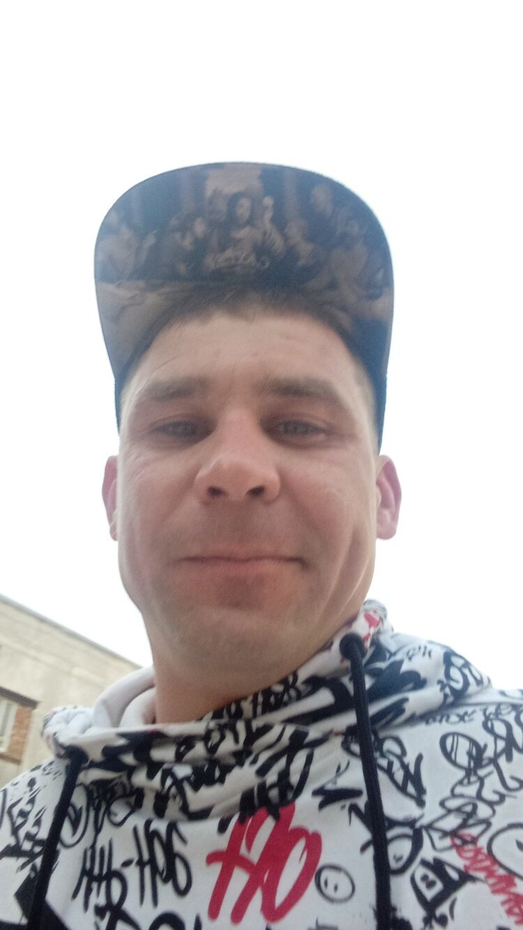  ,   Mishka, 35 ,   ,   
