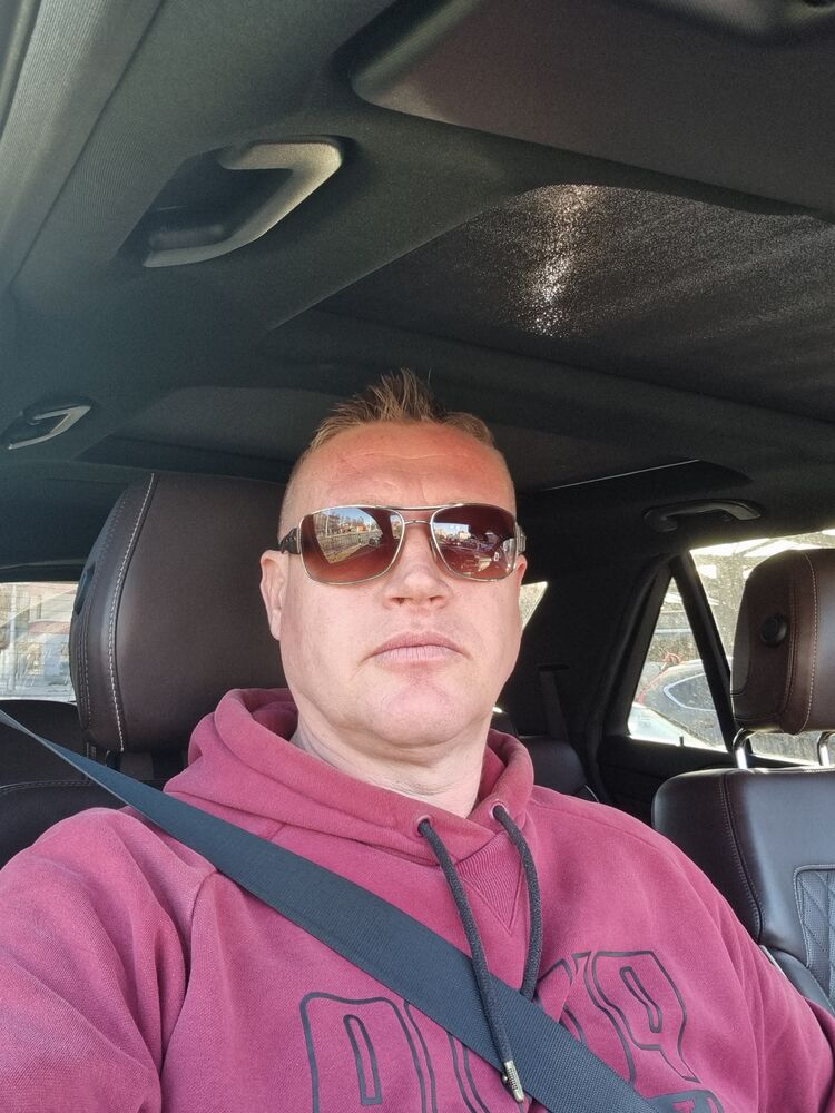  30224316  Boyko, 41 ,    