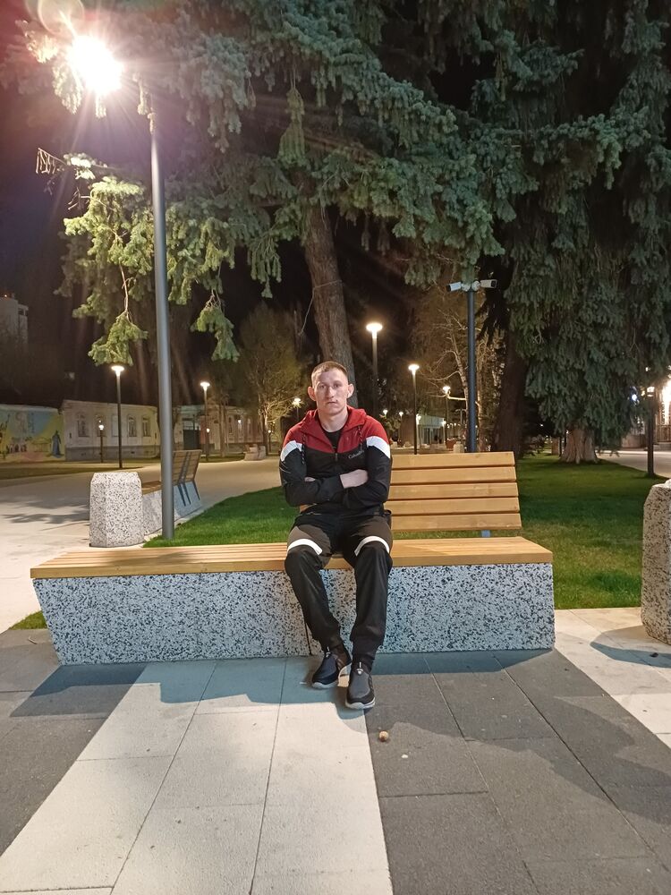  42681526  , 32 ,    