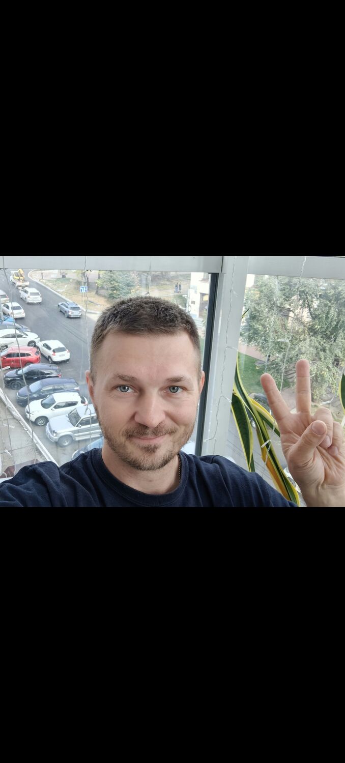  54108696  Maxim, 33 ,    