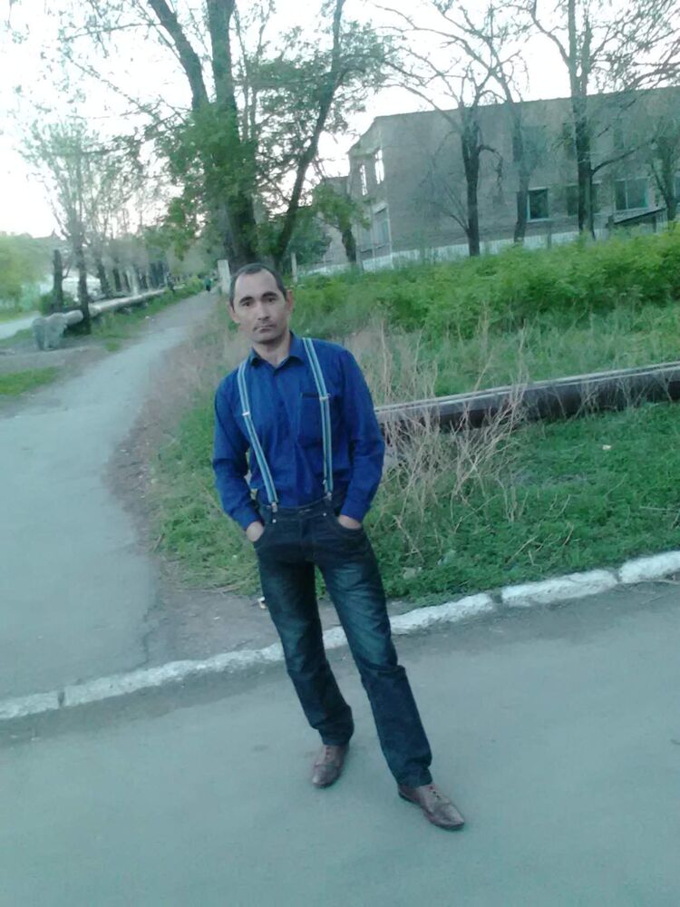  45937926  Rais, 44 ,    
